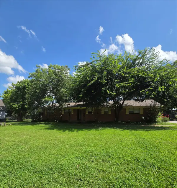 305 School House Road, Paradise, TX 76073