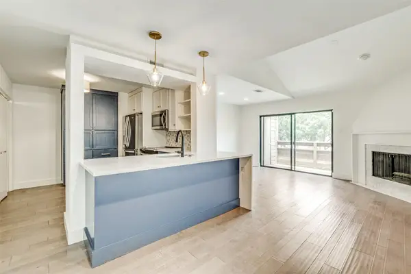 7640 W Greenway Boulevard #8H, Dallas, TX 75209