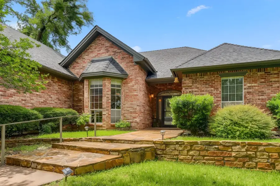 718 W Couts Street, Weatherford, TX 76086 - #2