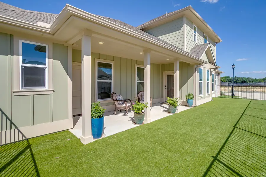 110 Cardinal Woods Court, Granbury, TX 76049 - #2