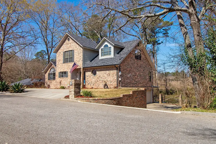 1109 Sherwood Street, Gladewater, TX 75647 - #2