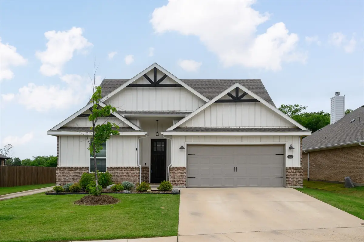 300 Bronco Drive, Pilot Point, TX 76258 - #1