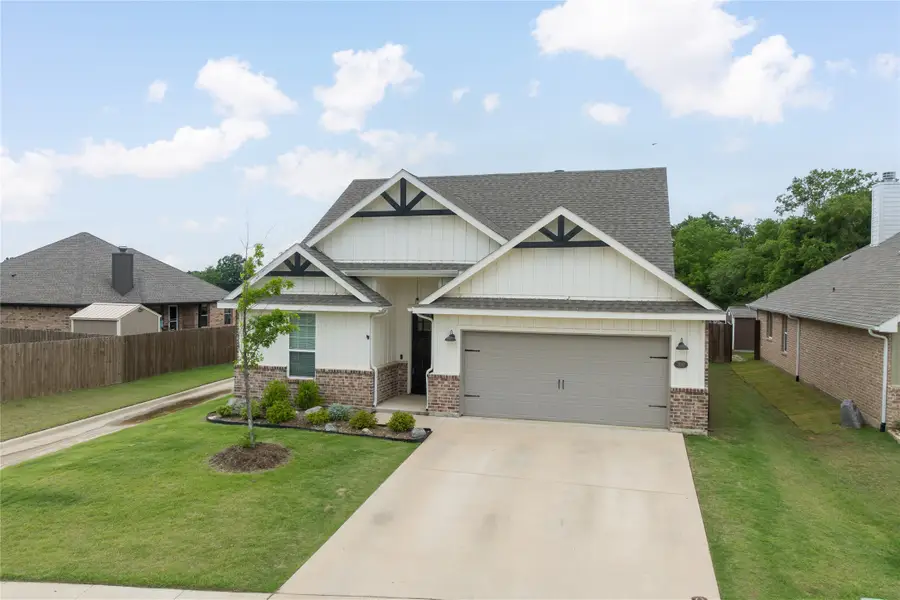 300 Bronco Drive, Pilot Point, TX 76258 - #3