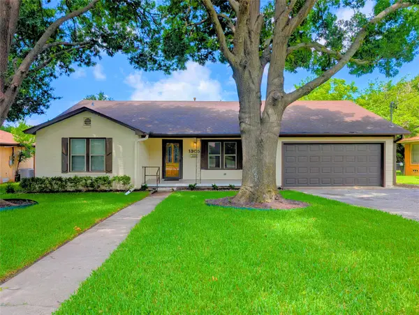 1305 Hillcrest Boulevard, Gainesville, TX 76240
