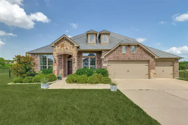 108 Fallen Oak Drive, McKinney, TX 75071