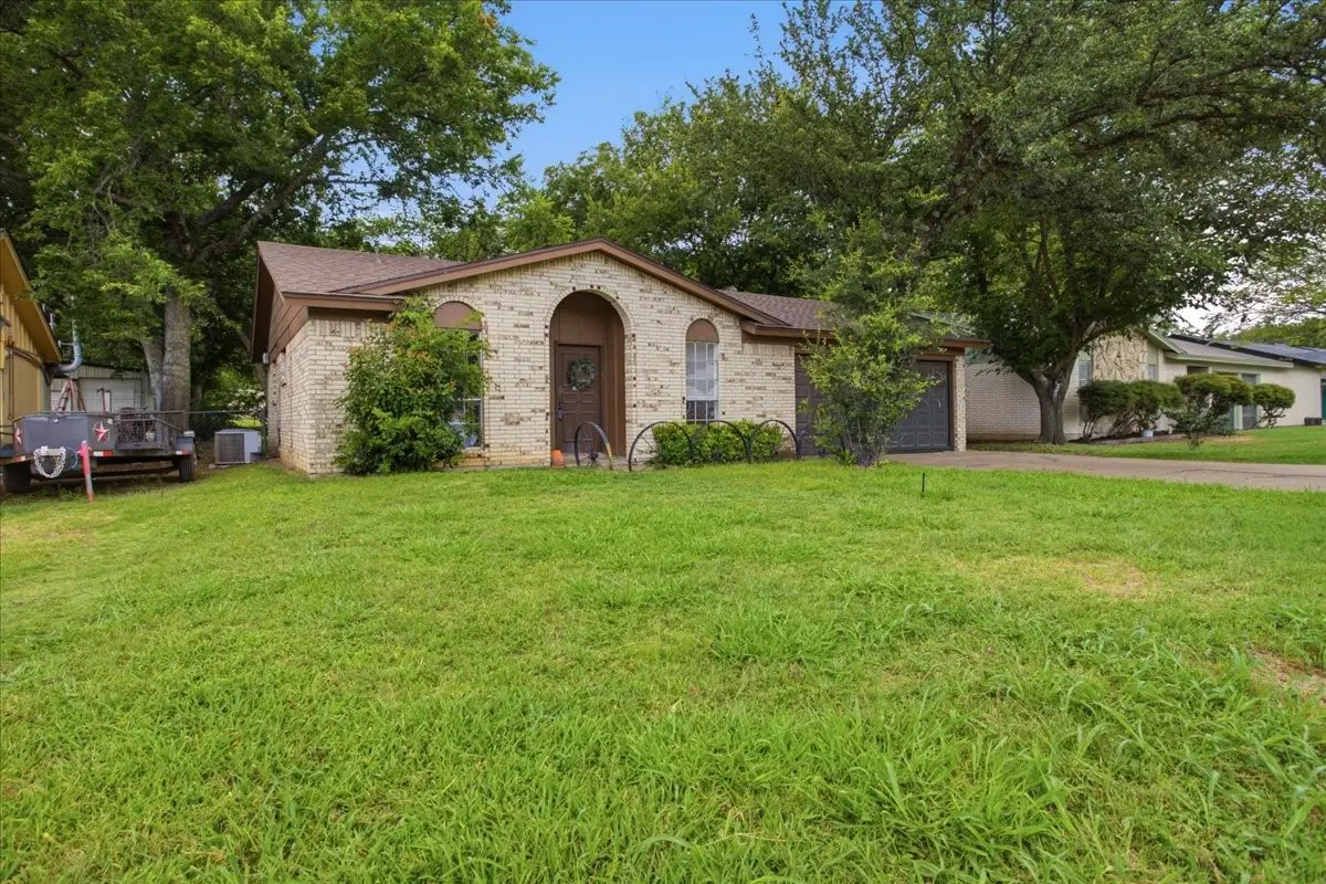 701 N Douglas Avenue, Cleburne, TX 76033 - #1