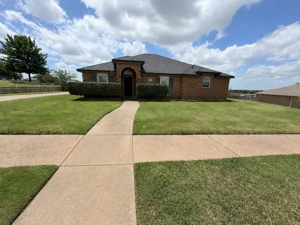 1530 Sunnydale Drive, Midlothian, TX 76065