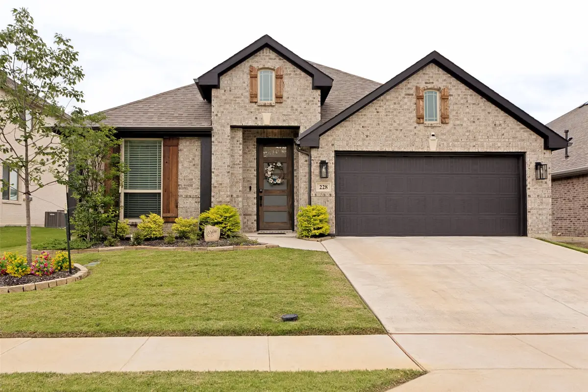 228 Shawnee Trail, Alvarado, TX 76009 - #1