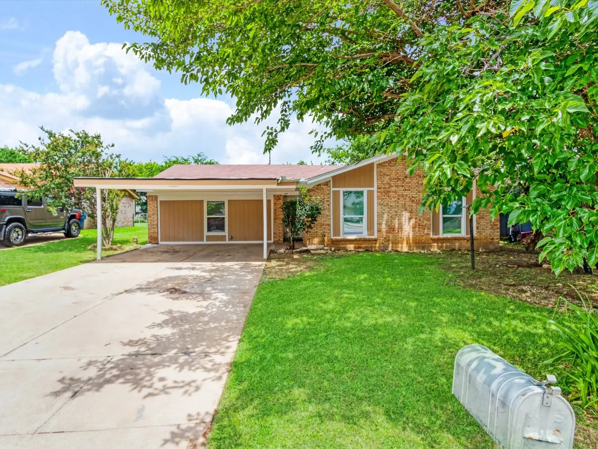 4901 Richardson Street, Fort Worth, TX 76119 - #1
