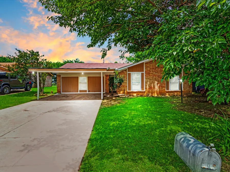 4901 Richardson Street, Fort Worth, TX 76119 - #3