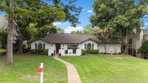 213 Rockbrook Drive, Rockwall, TX 75087