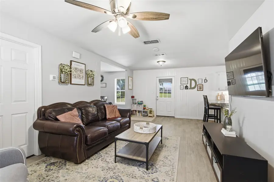 217 N Laramie Circle, Pilot Point, TX 76258 - #3