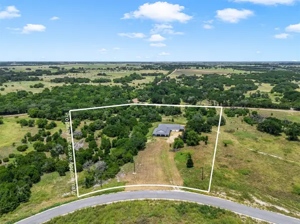 365 Grand Canyon Drive, Oglesby, TX 76561