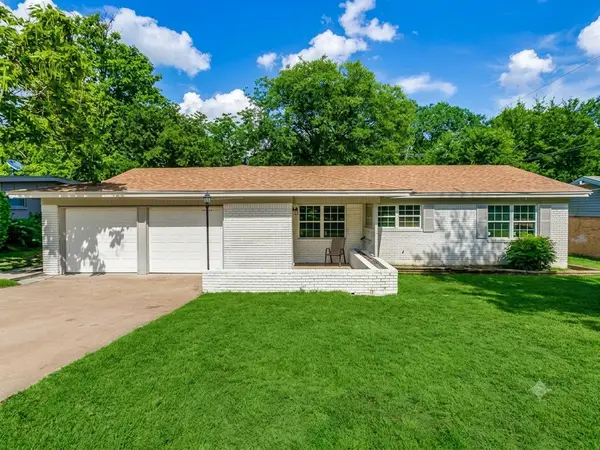 3821 Bonnie Drive, Fort Worth, TX 76116