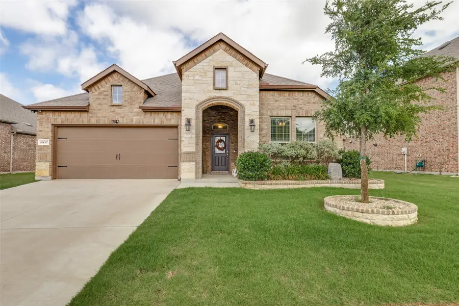 2817 Half Moon Road, Aubrey, TX 76227 - #2