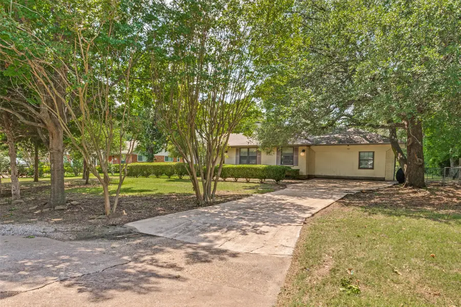237 Southwood Drive, Lancaster, TX 75146 - #2