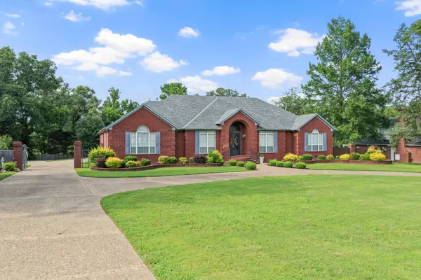 903 Deer Trail Ln, Mt Pleasant, TX 75455