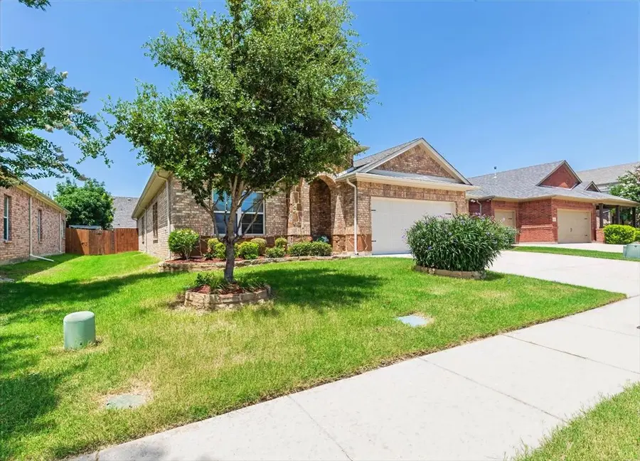 5847 Candlelight Lane, Grand Prairie, TX 75052 - #3