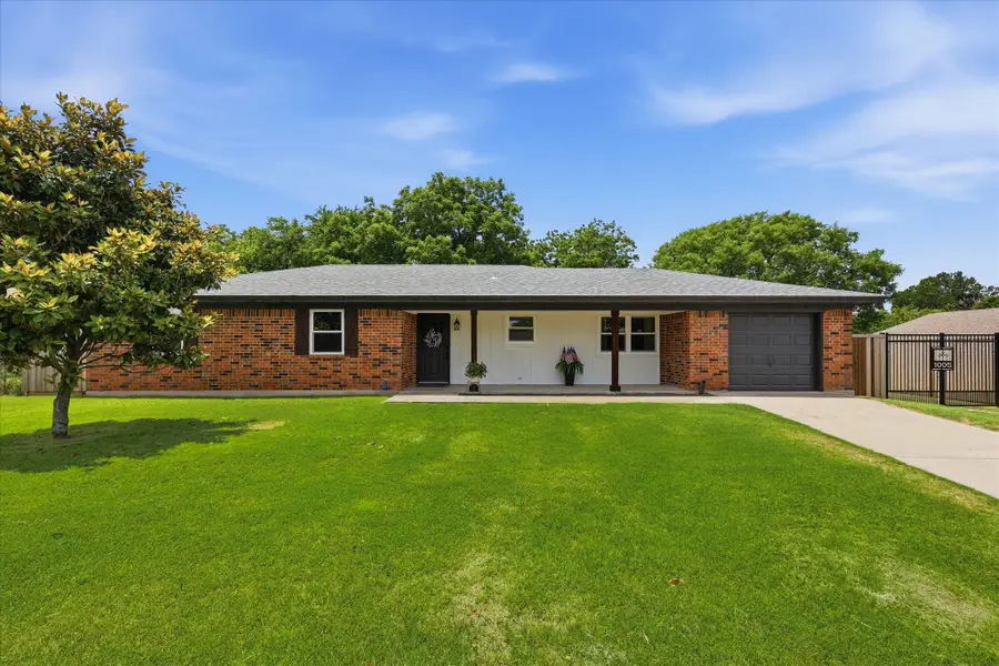 1005 North Miller, Decatur, TX 76234 - #2