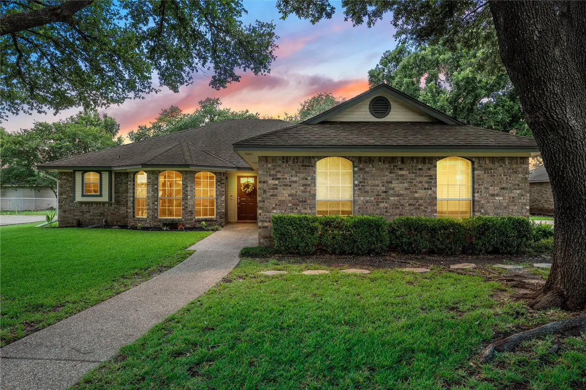 141 Bonham Drive, Hewitt, TX 76643 - #1