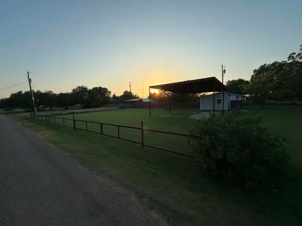 367 Cr 1627, Clifton, TX 76634