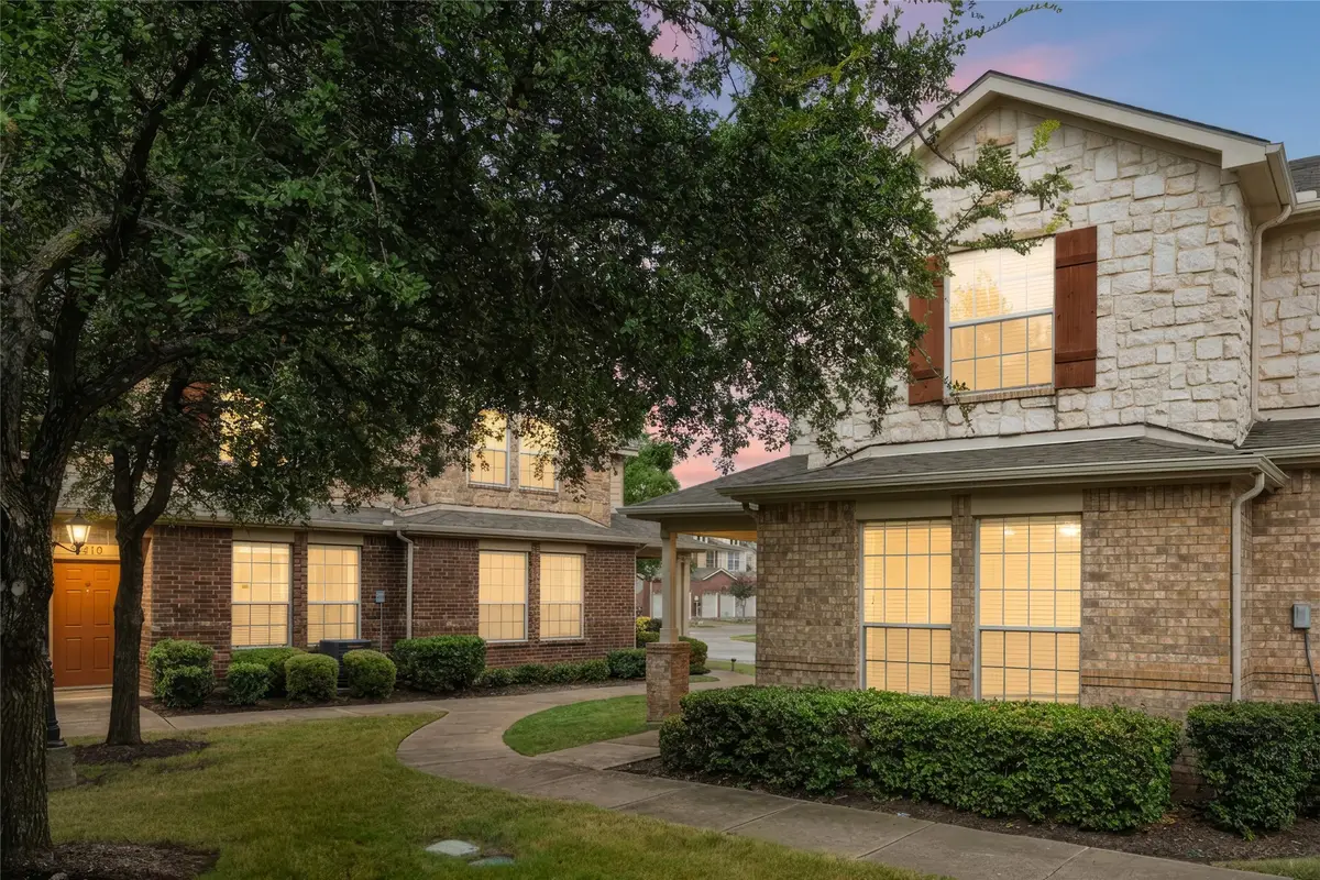 2722 Hyde Park Drive, Grand Prairie, TX 75050 - #1