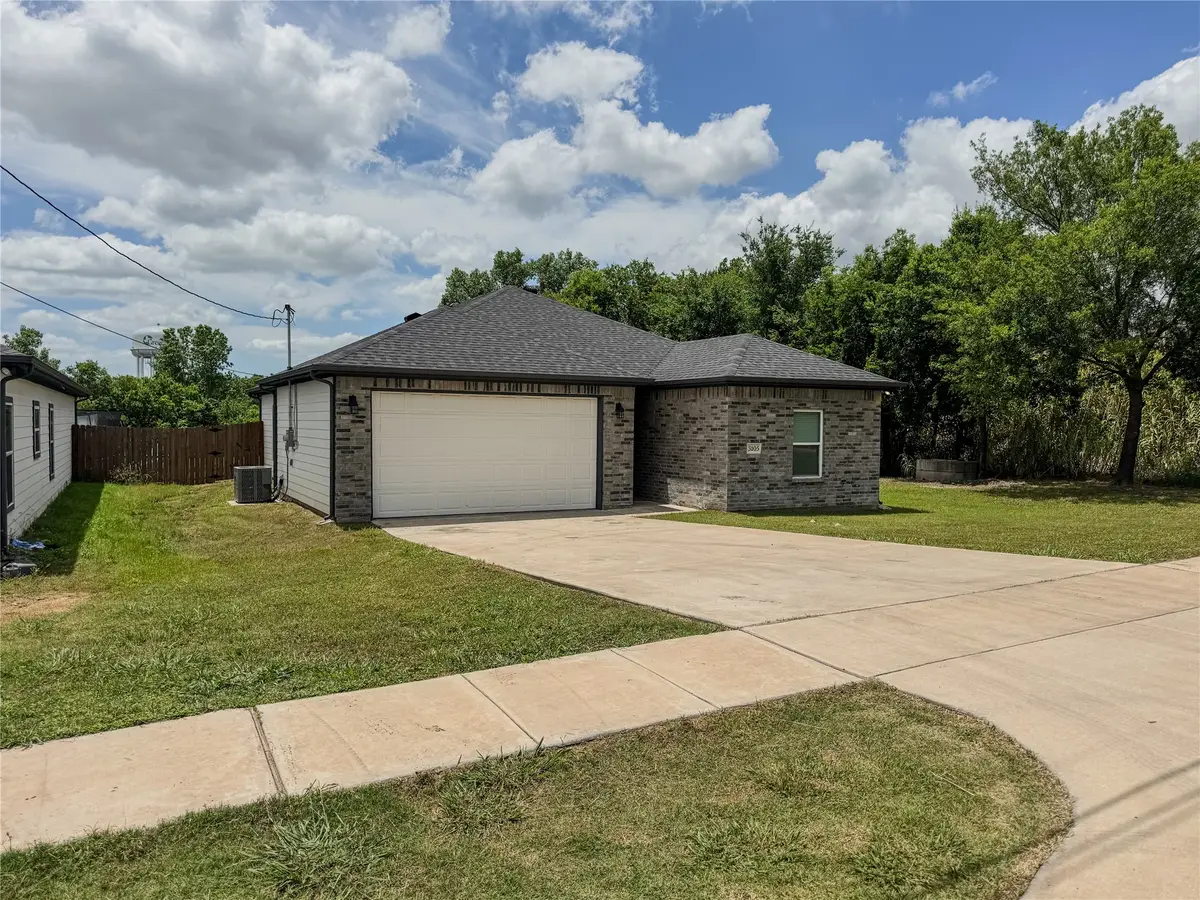 3105 Spencer Street, Greenville, TX 75401 - #1