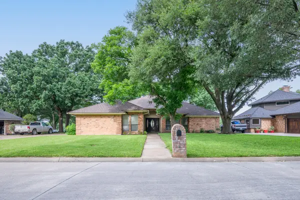 1525 Inverness Road, Mansfield, TX 76063