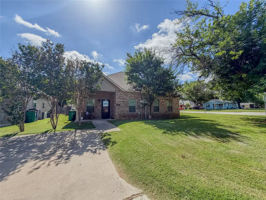 1101 Cates Street, Bridgeport, TX 76426 - #2