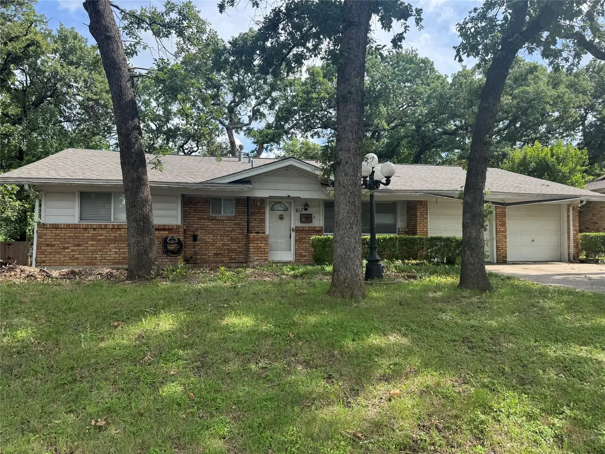 617 Forest Lane, Hurst, TX 76053 - #1