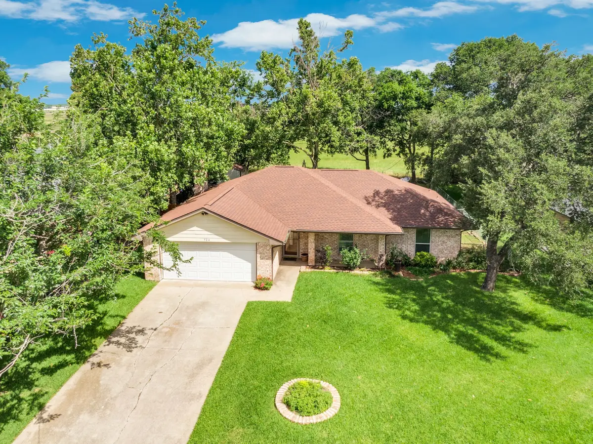 504 Kim Avenue, Ennis, TX 75119 - #1