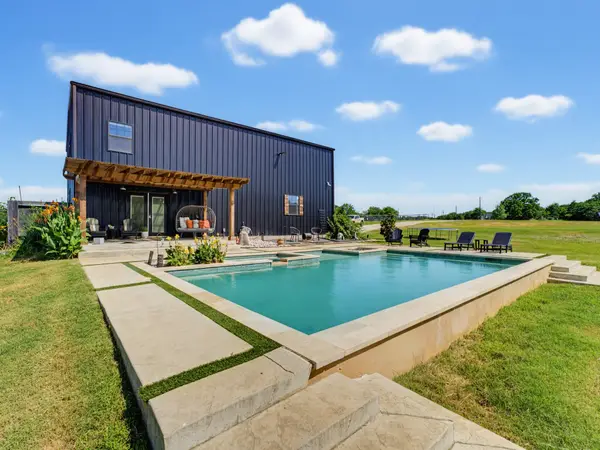 129 Coyote Cave Lane, Alvord, TX 76225