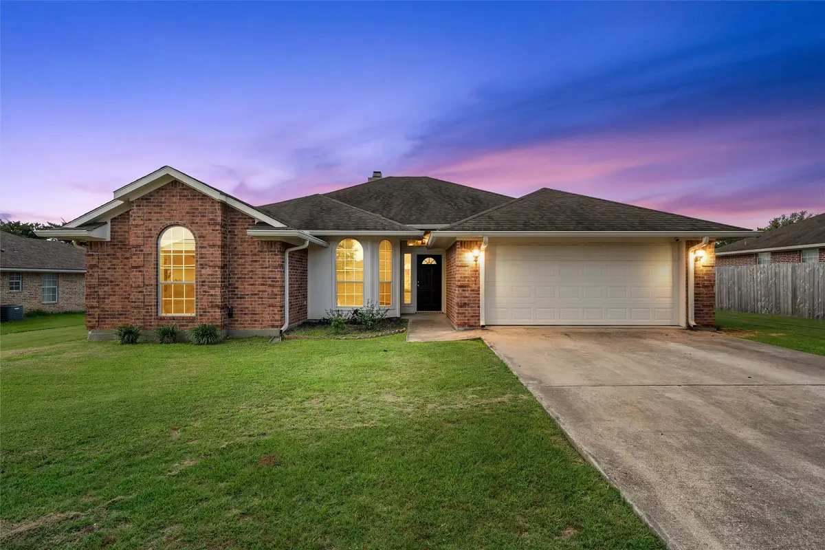 163 Topaz Circle, Hewitt, TX 76643 - #1
