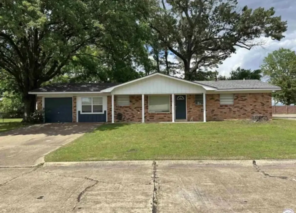 1002 Champion Street, Texarkana, TX 75501 - #1