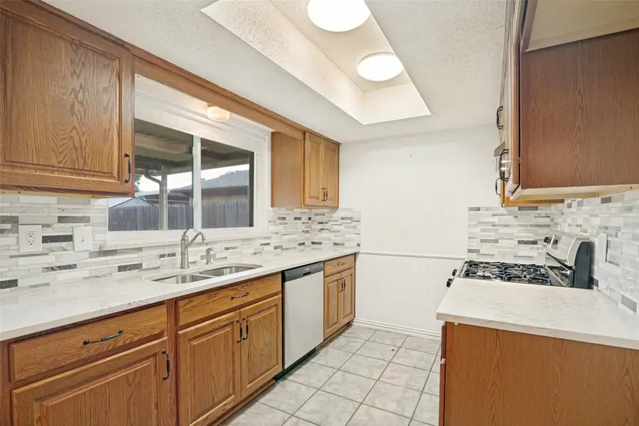 527 Dinalynn Street, Mesquite, TX 75149 - #3