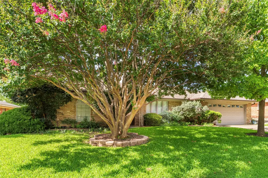 1008 Rocky Canyon Road, Arlington, TX 76012 - #2