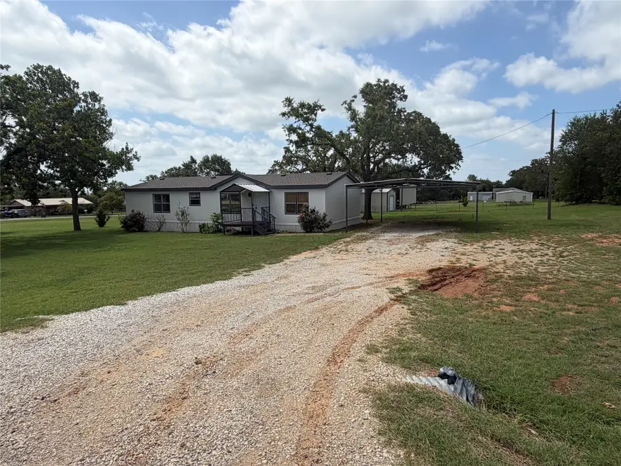 104 Hill Top Court, Springtown, TX 76082 - #2