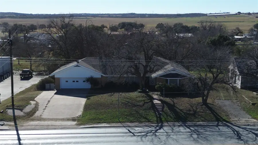 1306 E Central, Comanche, TX 76442 - #2