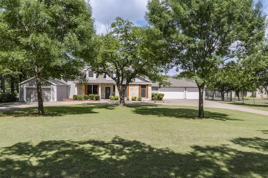 7611 Ledbetter Road, Arlington, TX 76001 - #2