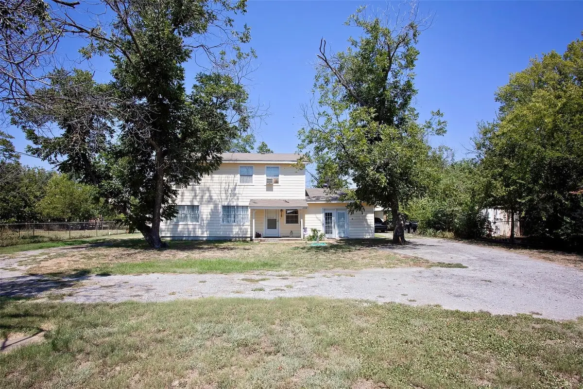 1115 Old Jacksboro Rd, Graham, TX 76450 - #1