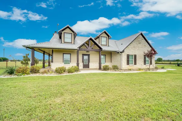 61 Rockett Lane, Red Oak, TX 75154