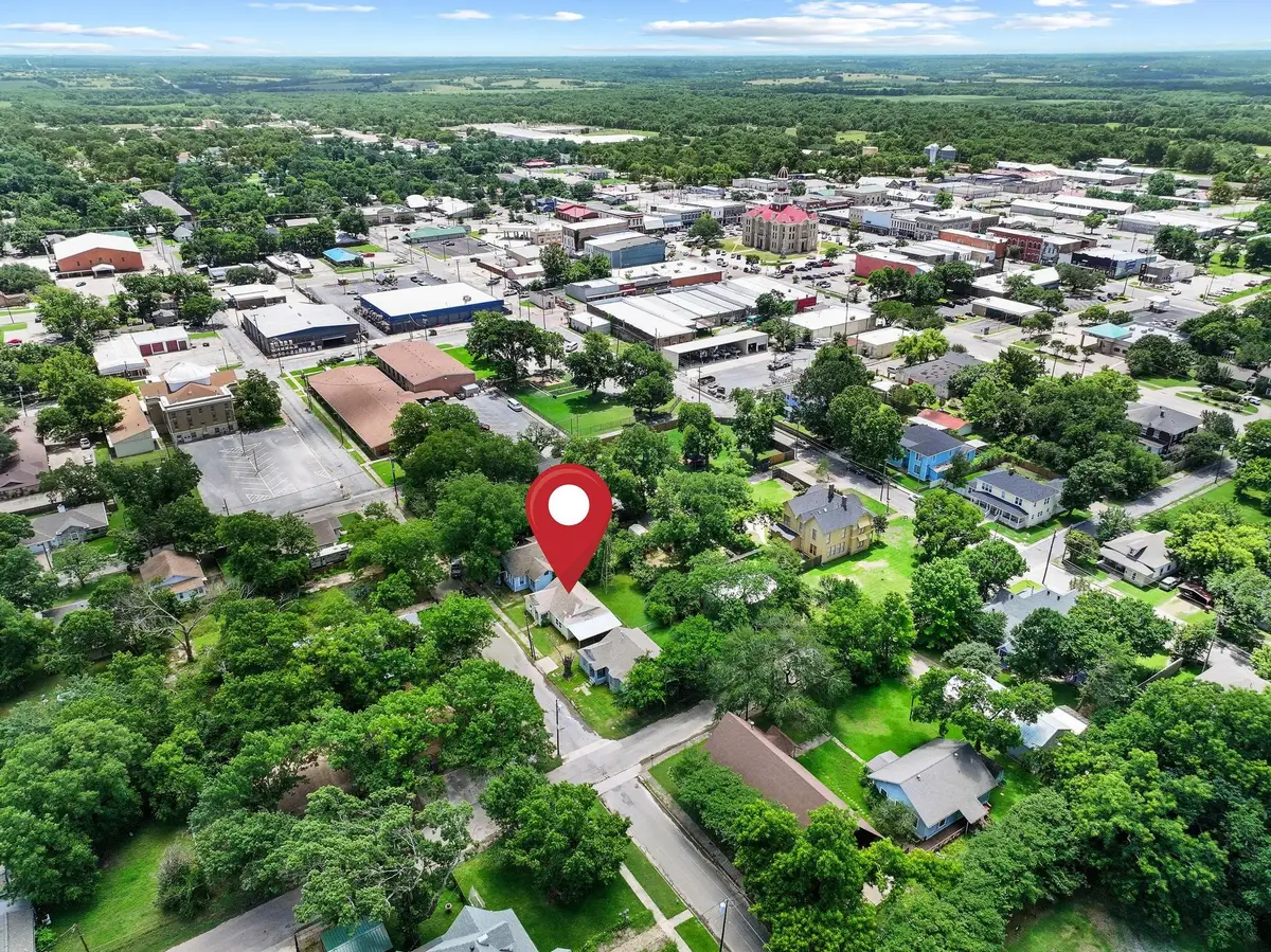 217 W 7th Street, Bonham, TX 75418 - #1