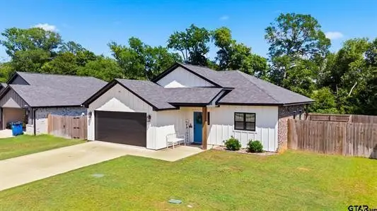 17018 Crossing Circle, Lindale, TX 75771 - #2
