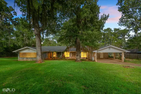 321 Evangeline Drive, Elm Grove, LA 71051