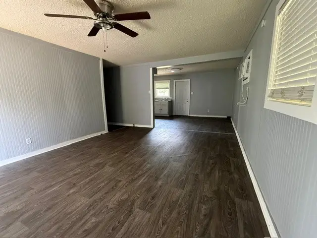 805 W 3rd Street, Clarksville, TX 75426 - #2
