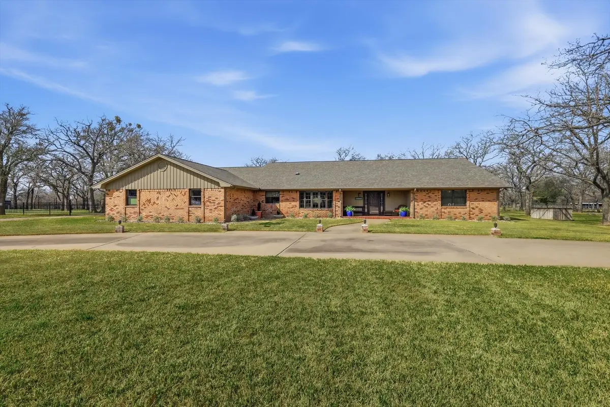 4 Buckskin Road, Mineral Wells, TX 76067 - #1