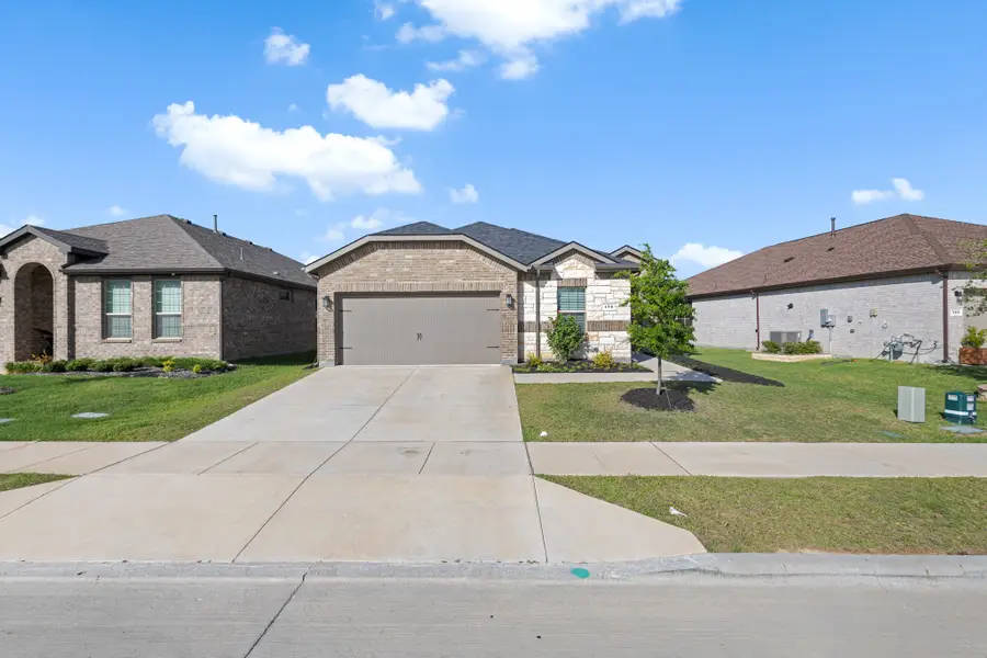 179 Dogwood Avenue, Rhome, TX 76078 - #2