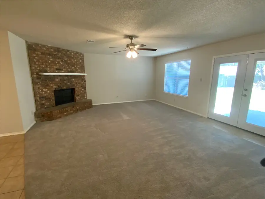 7512 Lisa Court, Fort Worth, TX 76112 - #3