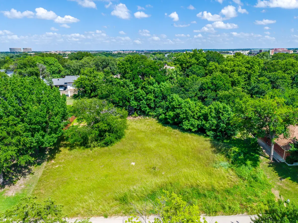 18 Thornhill Road, Benbrook, TX 76132 - #1