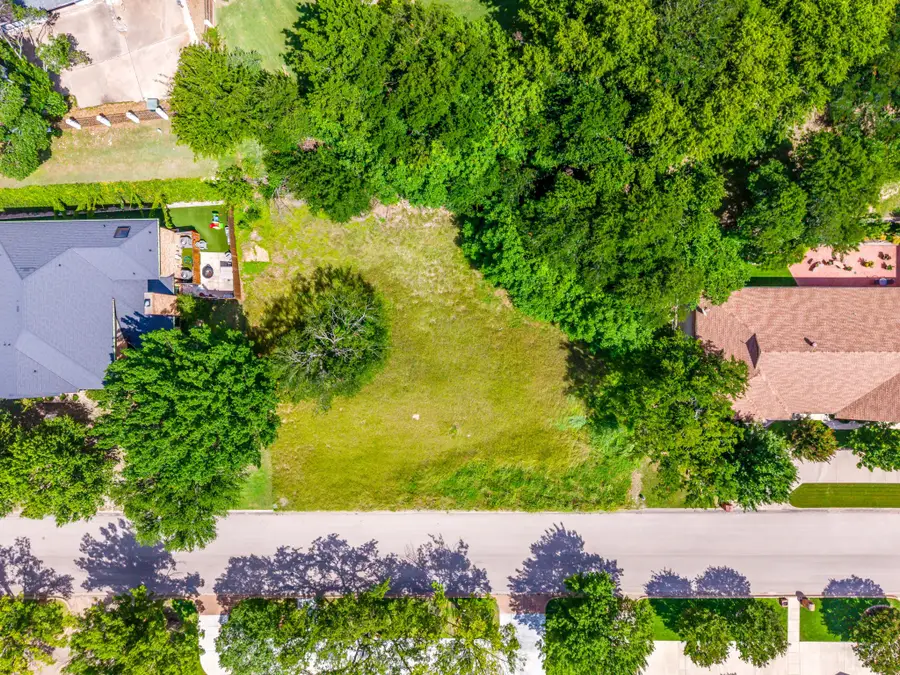 18 Thornhill Road, Benbrook, TX 76132 - #3